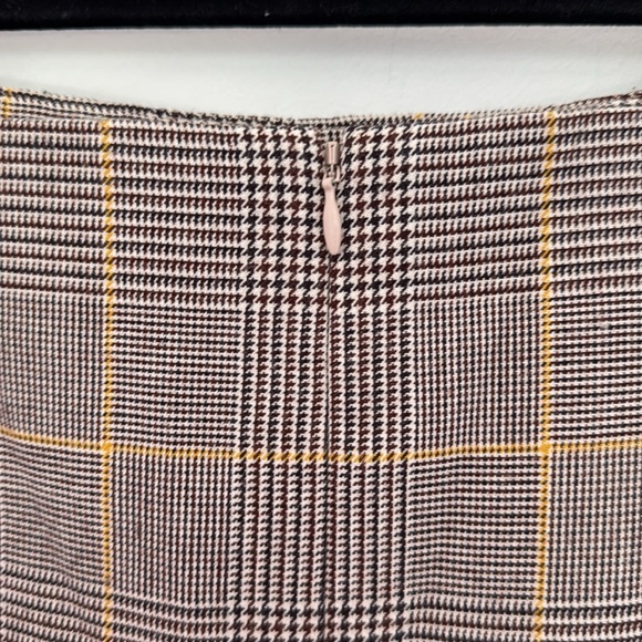 Babaton Aritizia Plaid Wrap Skirt - Black/Brown/Yellow - Size 8 - Picture 5 of 6